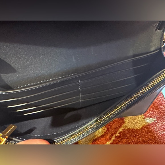 NWT Tory Burch Fleming soft printed wallet crossbody in navy tea rose - Picture 3 of 5